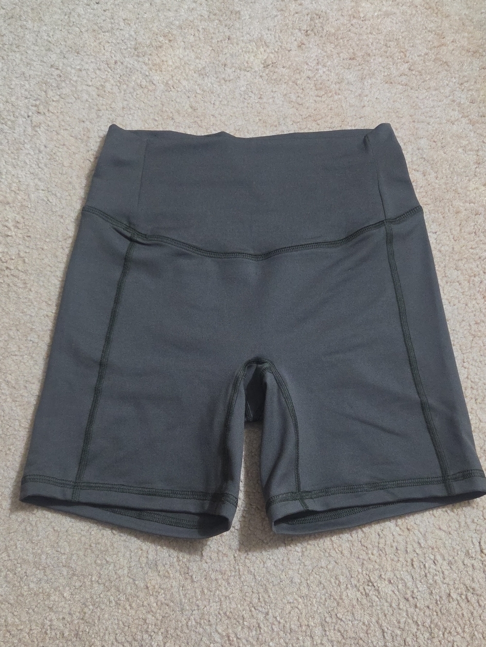 Fleo Women’s High-Waist Shorts